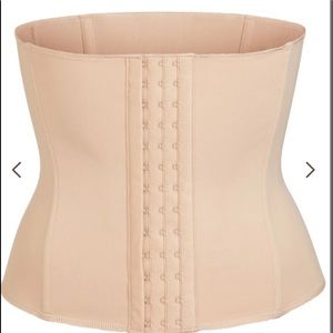 NEW SKIMS waist trainer size S